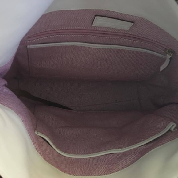 Authentic Brand New Dooney & Bourke Shoulder Bag - Picture 4 of 5